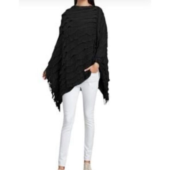 Max Edition Women Asymmetrical Knit Layered Fringe Shrug Ponch Size XS / S - Picture 1 of 11